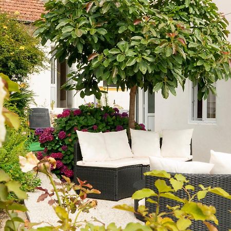 Growth House Bed & Breakfast Porto Exterior photo